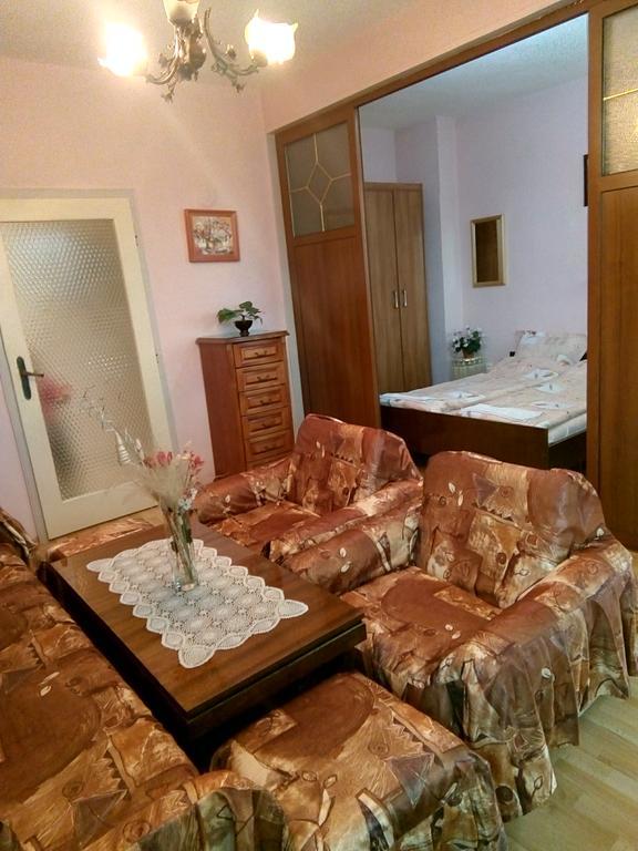 Апартамент Панорамна Гледка Tryavna Extérieur photo